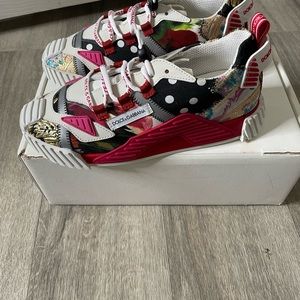 Size 3 y never wore couldn’t fit